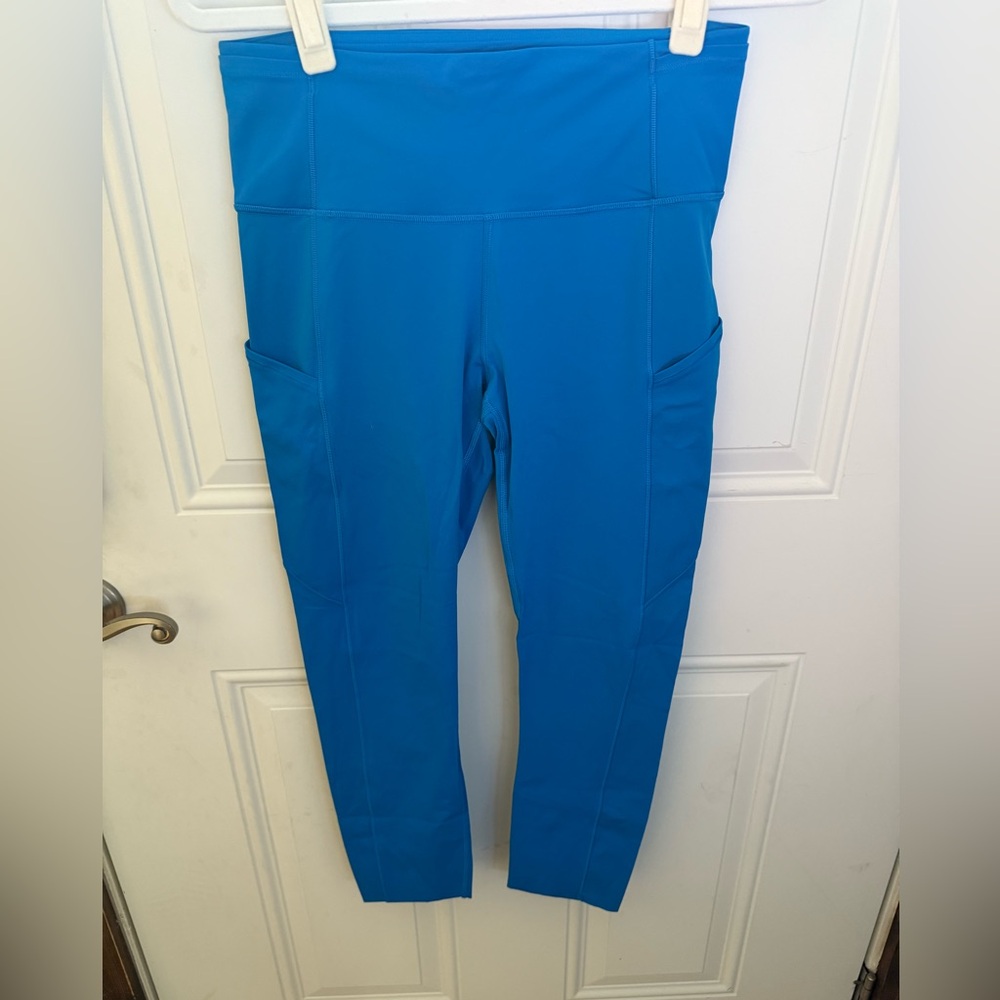 Lululemon Athletica Vibrant Blue Cropped Pants